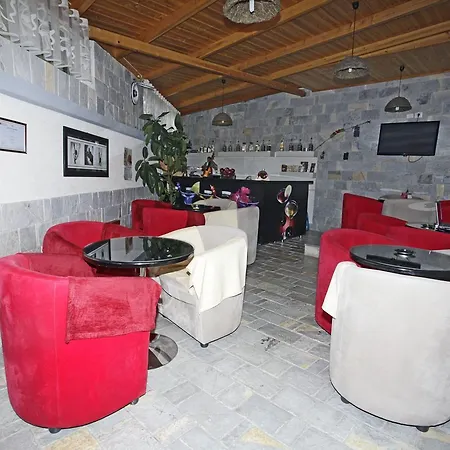 Alen Bar 3*